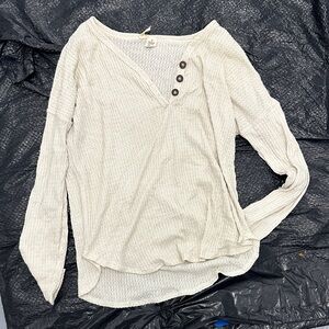 Sky and Sparrow Cream Button-Detail Top